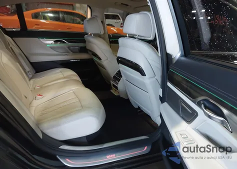 2016 BMW 750I xDrive z USA, uszkodzony, nr VIN WBA7F2C5XGG418385